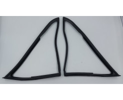 Quarter-light seals (pair) Quarter-light seals (pair)