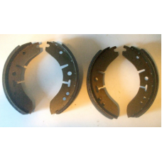 Brake shoes (Early Minx)